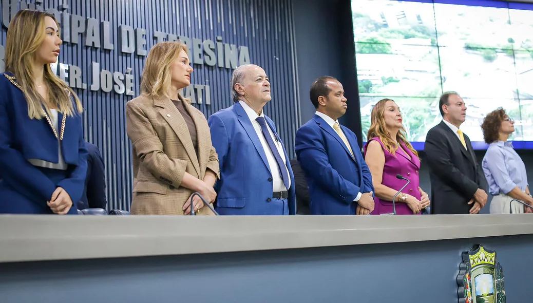 Prefeito Sílvio Mendes foi à Câmara prestigiar a abertura dos trabalhos