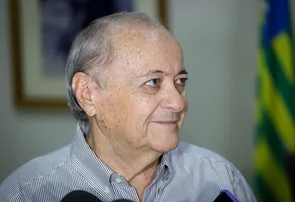 Prefeito Sílvio Mendes nomeia 43 aprovados no concurso público da Semec