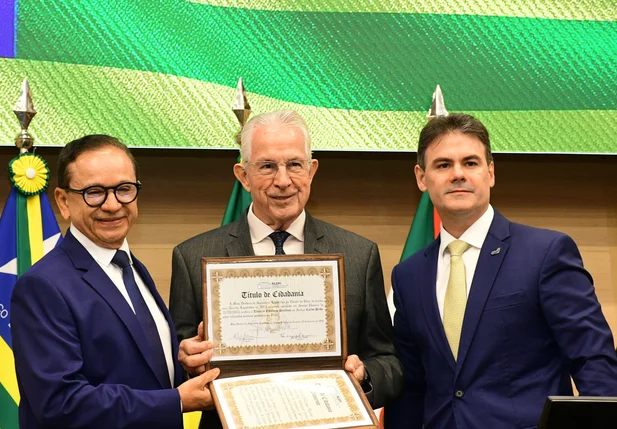 Presidente da FIEPI participa de entrega de Título de Cidadania Piauiense ao vice-presidente da FIEC