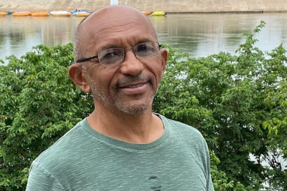 Professor Élcio Ferreira