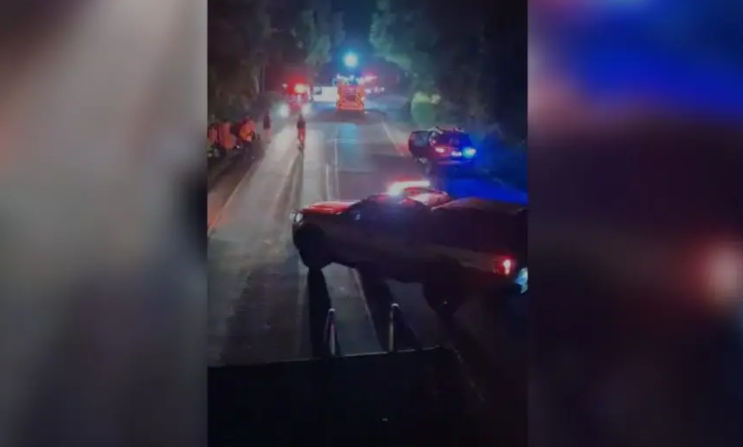Queda de ônibus de ribanceira deixa três mortos em Santa Catarina