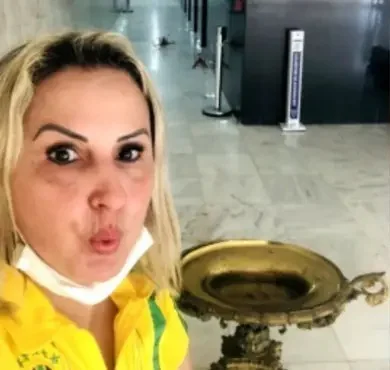 Raquel de Souza Lopes