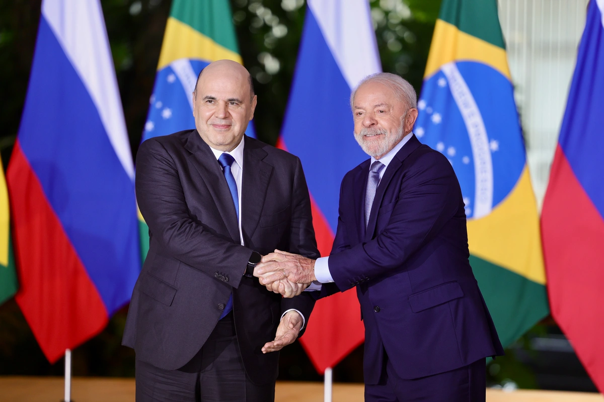 Presidente Lula com o primeiro-ministro da Rússia, Mikhail Mishustin