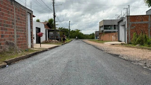Rua asfaltada