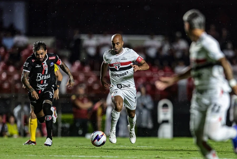 São Paulo vence Primavera de virada no Paulistão