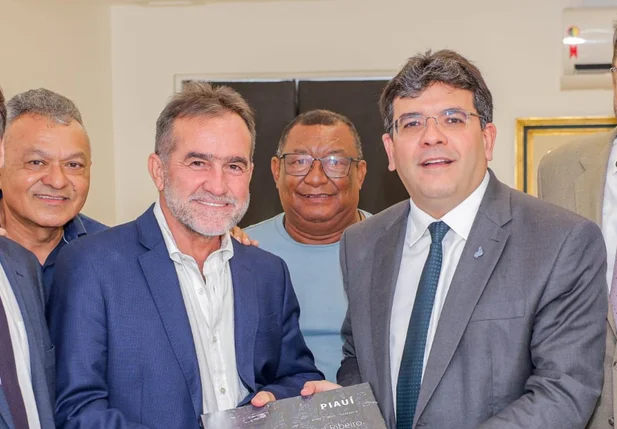 Severo Eulálio reforça parceria com Governo do Piauí para garantir investimentos em Oeiras