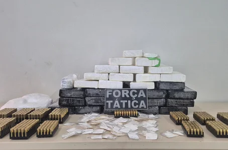 Skank e cocaína foram apreendidos com o adolescente
