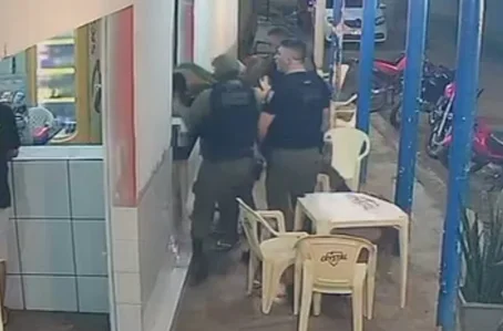 Suplente de vereador é agredido por PMs durante abordagem em Luzilândia