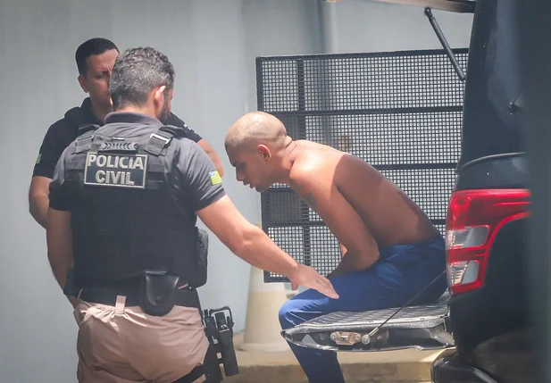 Suspeito de matar paciente do Areolino de Abreu chega ao DHPP