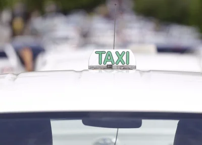 Taxi
