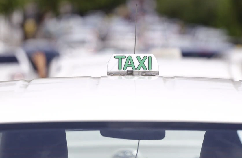 Taxi