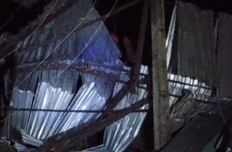 Teto da igreja foi parar em uma residência