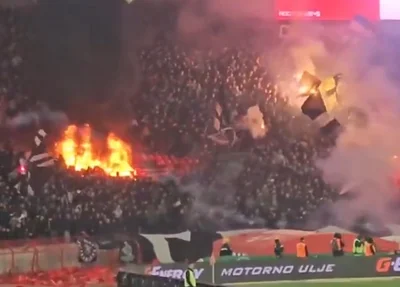 Torcida do Partizan incendeia arquibancada