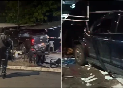 Três pessoas ficam feridas após picape perder o controle e invadir Praça dos Correios