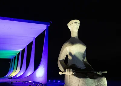 A estátua "A Justiça" do STF