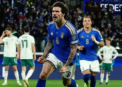 A Itália bateu a Irlanda do Norte por 2 a 0 e garantiu a classificação para o confronto final na repescagem europeia