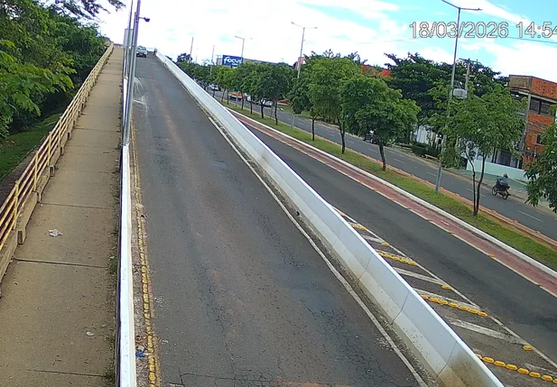 Acidente na Ponte da Amizade deixou um homem morto e uma mulher ferida