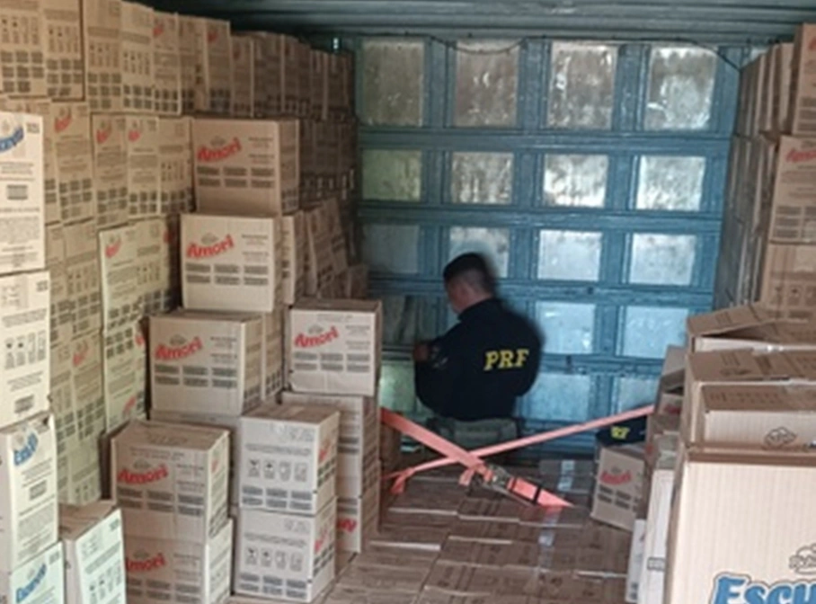 Apreensão de mais de 3 mil caixas de biscoito pela PRF