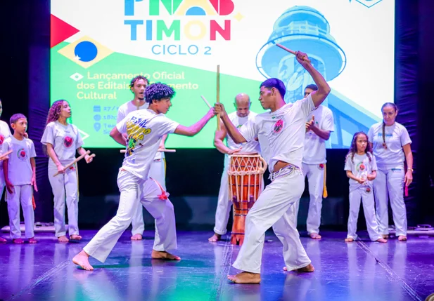 Apresentações culturais do Centro Educacional de Capoeira Gingando