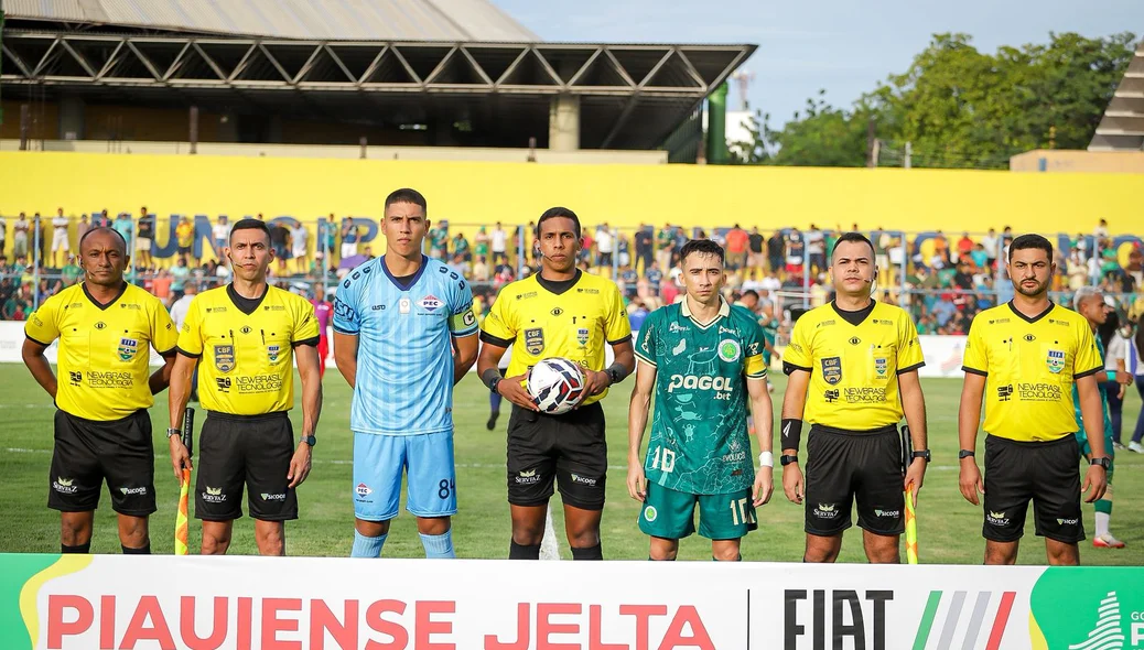 Árbitragem e capitães dos clubes