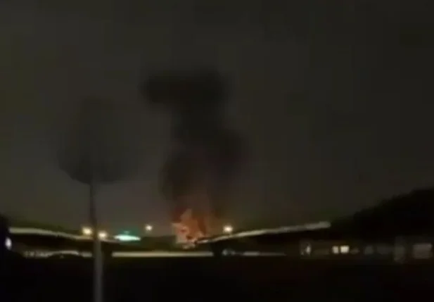 Ataque com drones no Kuwait causa incêndio em aeroporto