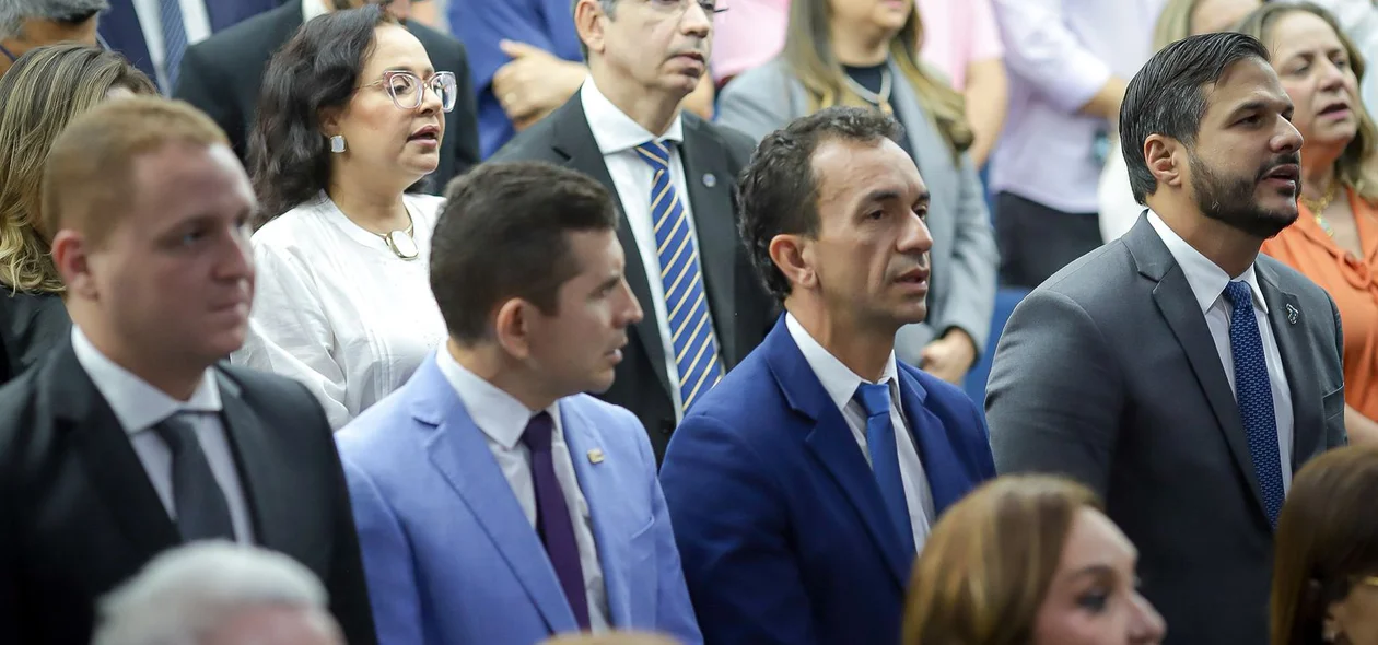 Autoridades no evento