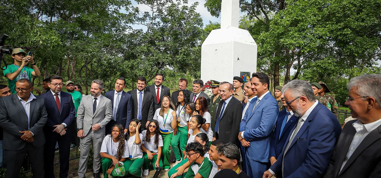 Autoridades no evento