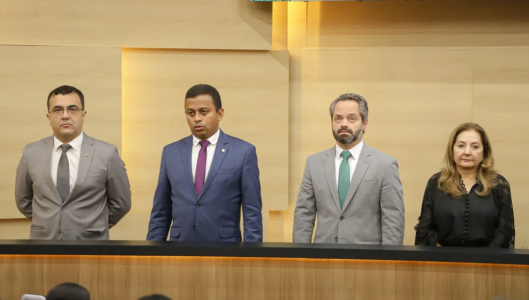 Autoridades no evento