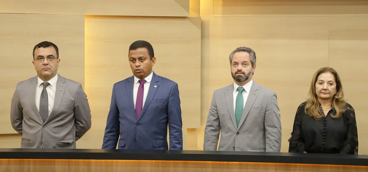 Autoridades no evento