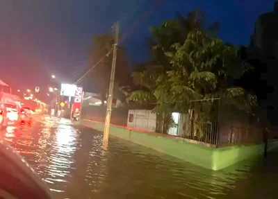 Avenida Presidente Kennedy alagada