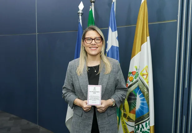 Biomédica e pesquisadora Ester Miranda