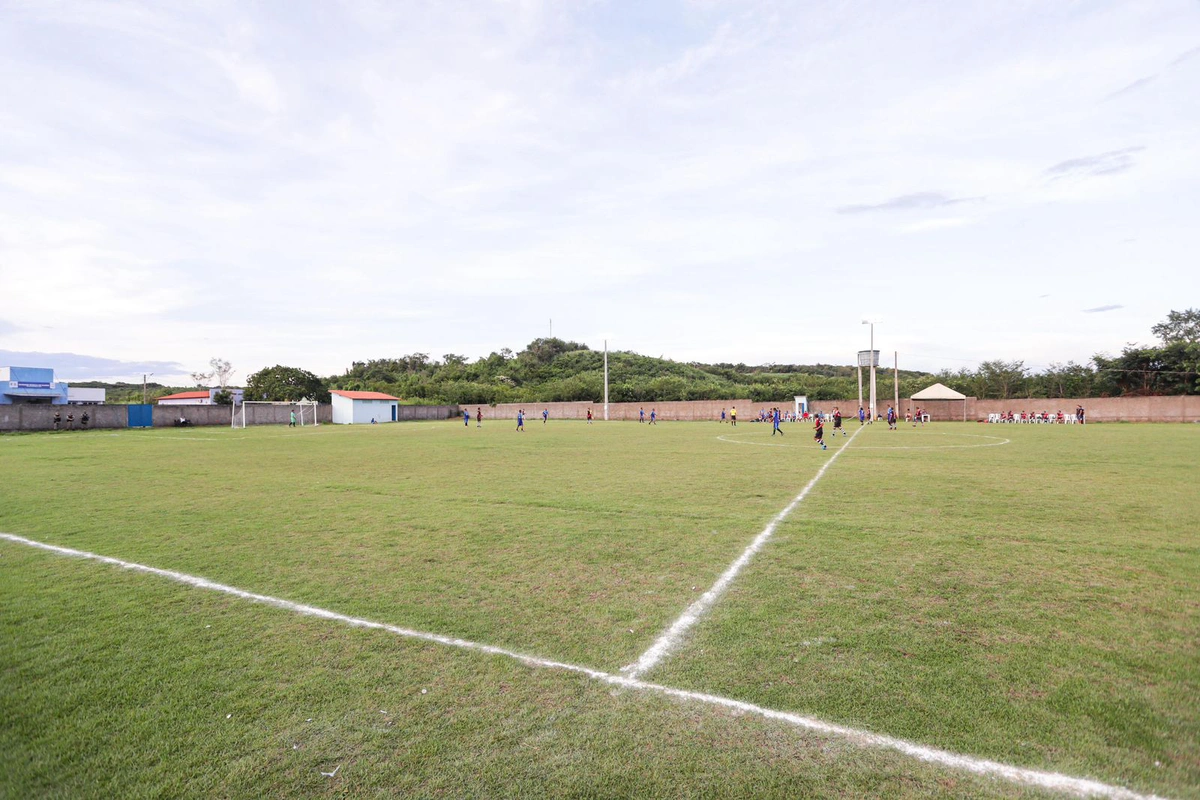 Campo de futebol em Jardim do Mulato