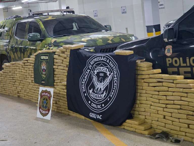 Carga com 634 kg de skunk foi apreendida