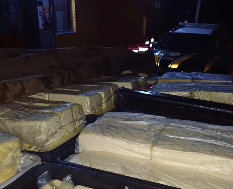 Carga de queijo coalho imprópria para consumo