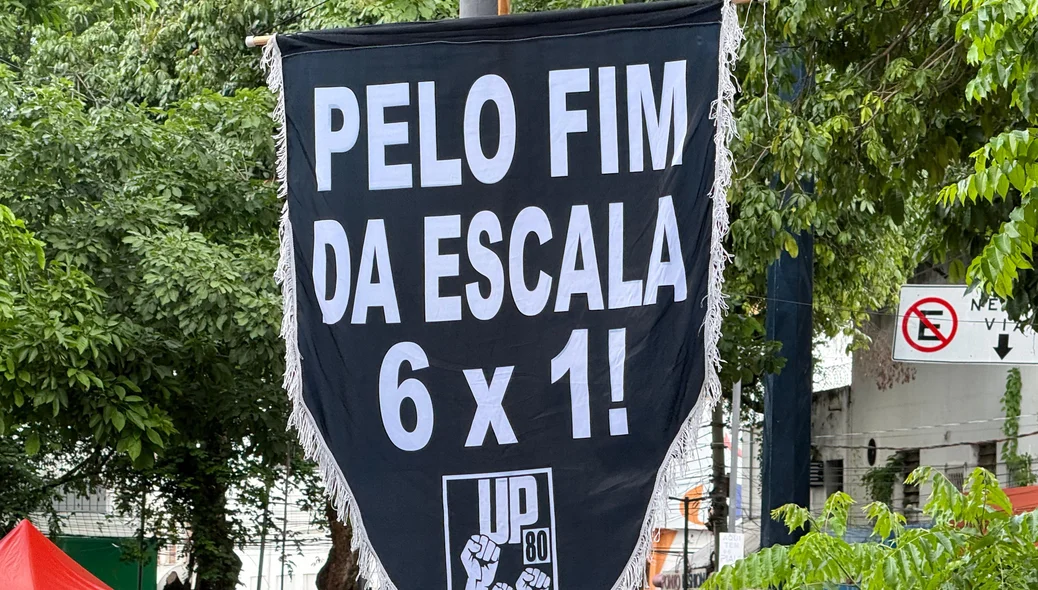 Cartaz pedindo o fim da escala 6x1