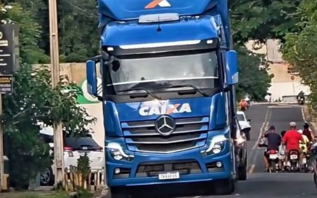 Castelo do Piauí recebe Carreta da Caixa Econômica