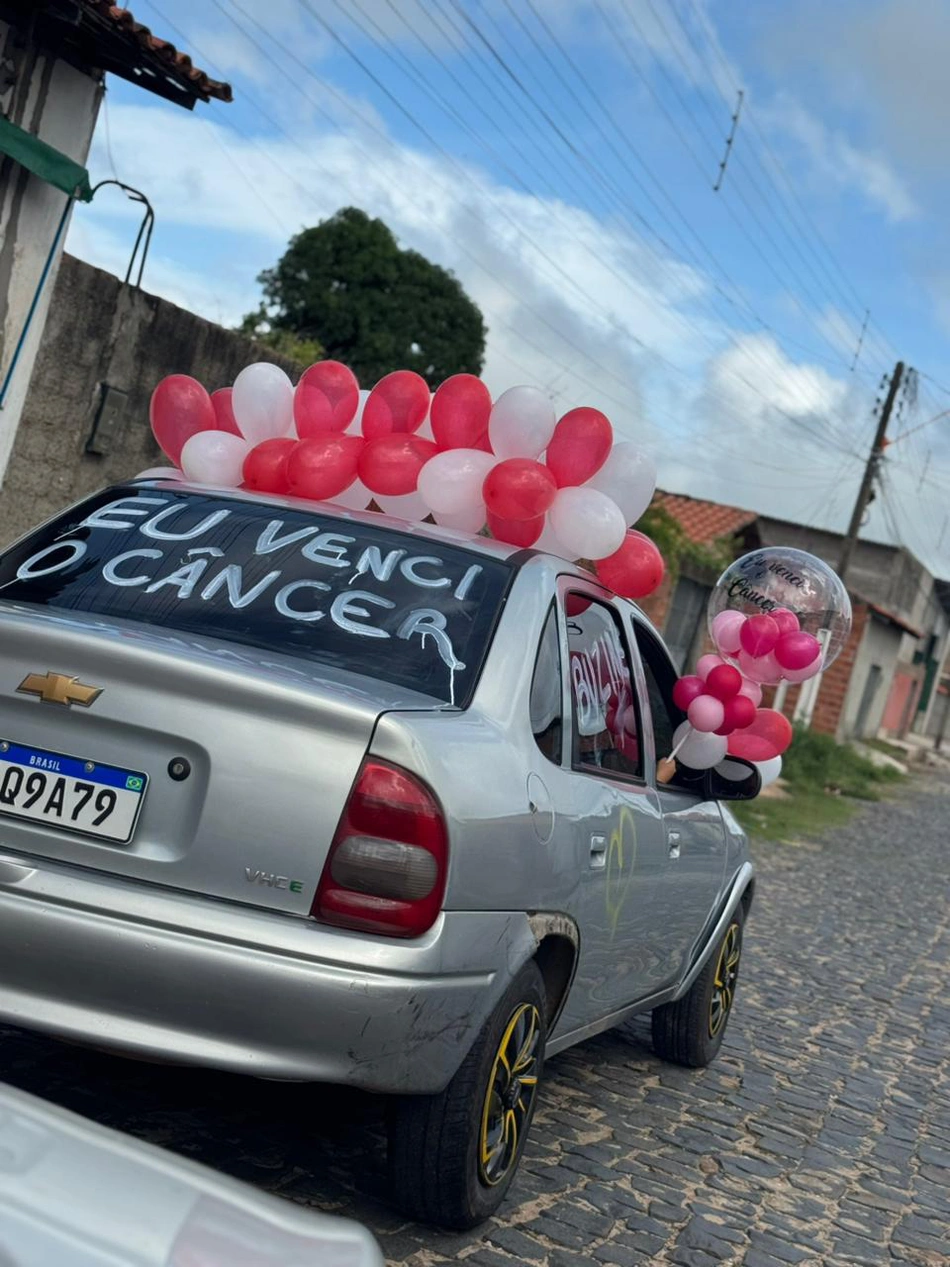 Celebração para marcar a vitória de Luna