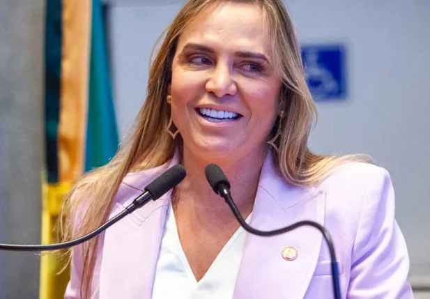 Celina Leão