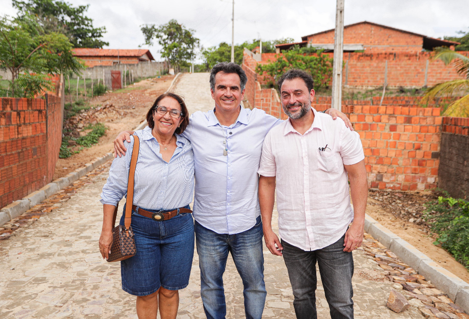 Ciro Nogueira ao lado da prefeita Neidinha e do deputado Átila Filho