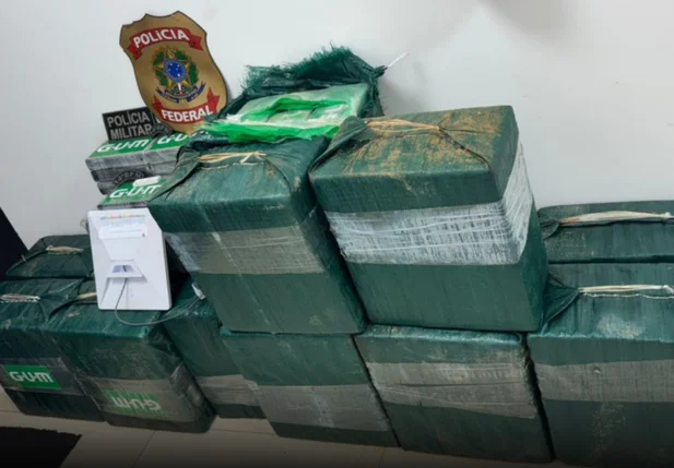 Cocaína apreendida pela PM em conjunto com a Polícia Federal