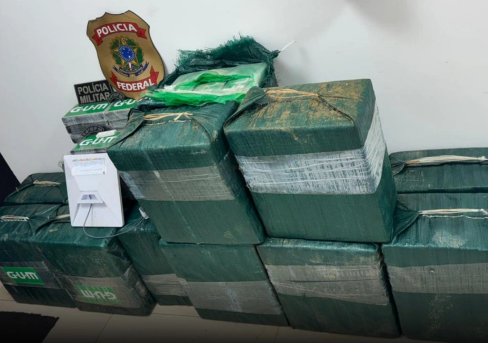 Cocaína apreendida pela PM em conjunto com a Polícia Federal