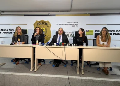Coletiva na sede da Delegacia Geral da Polícia CIvil do Piauí
