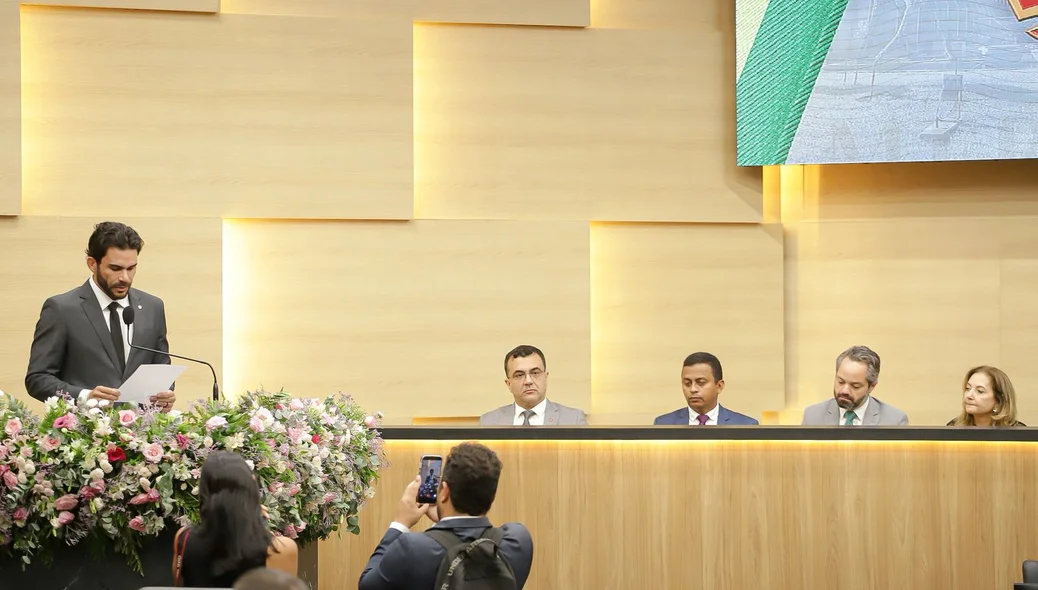 Concessão da honraria a Liana Chaib