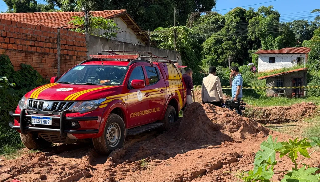 Corpo de Bombeiros no local