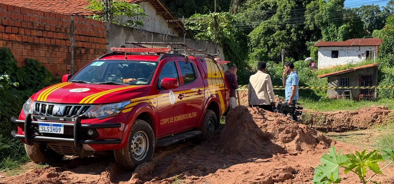 Corpo de Bombeiros no local