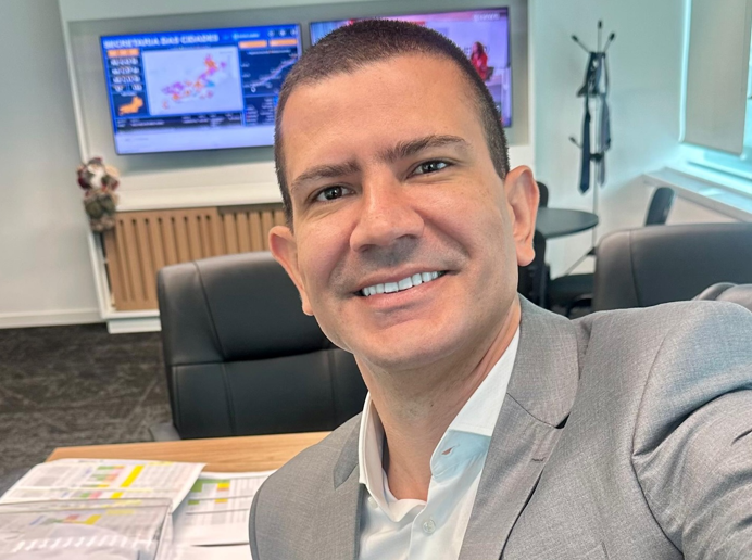 Deputado Douglas Ruas
