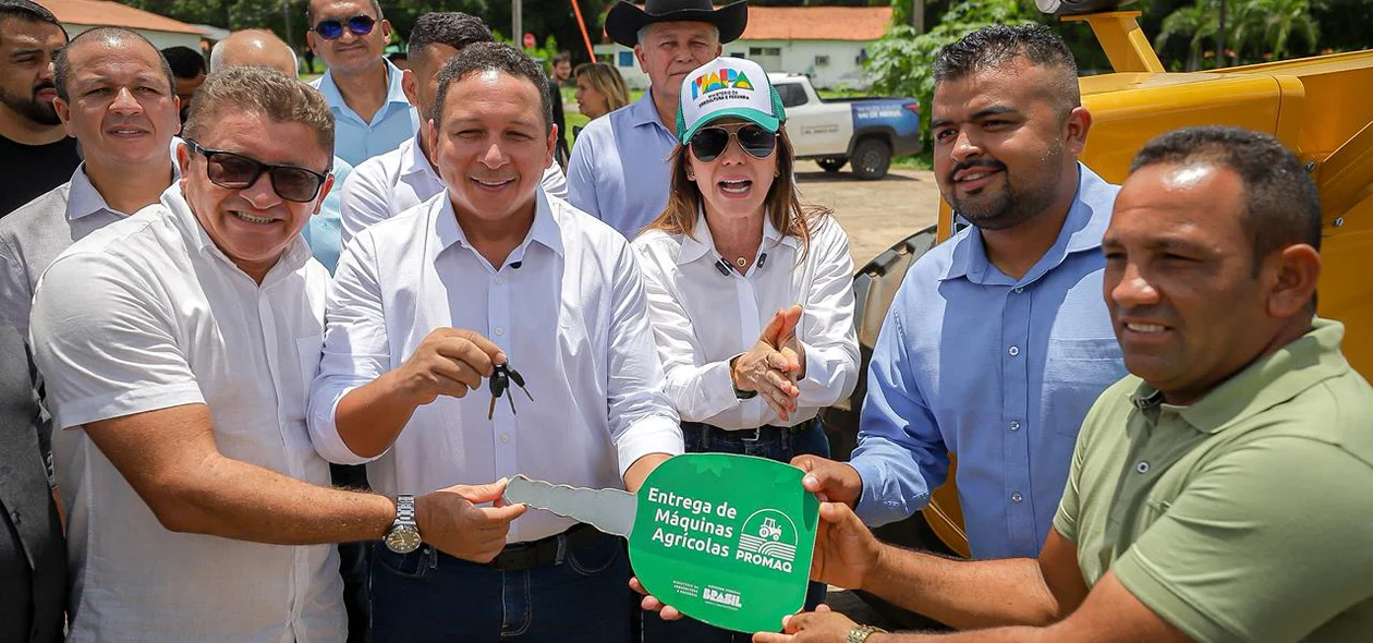 Deputado foi representado pela prefeita Ivanária Sampaio