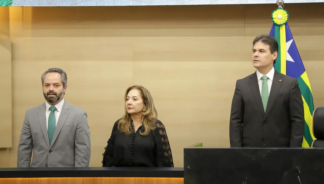 Deputado Severo Eulálio conduziu sessão solene