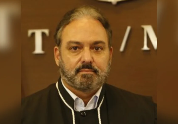 Desembargador Alexandre Victor de Carvalho