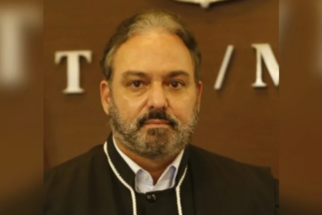 Desembargador Alexandre Victor de Carvalho